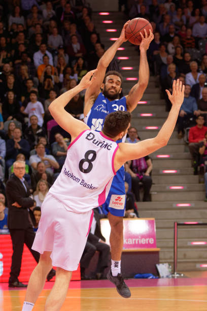 而是一种坚 而是一种坚