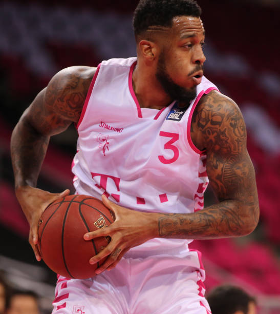 姆在主场的 姆在主场的